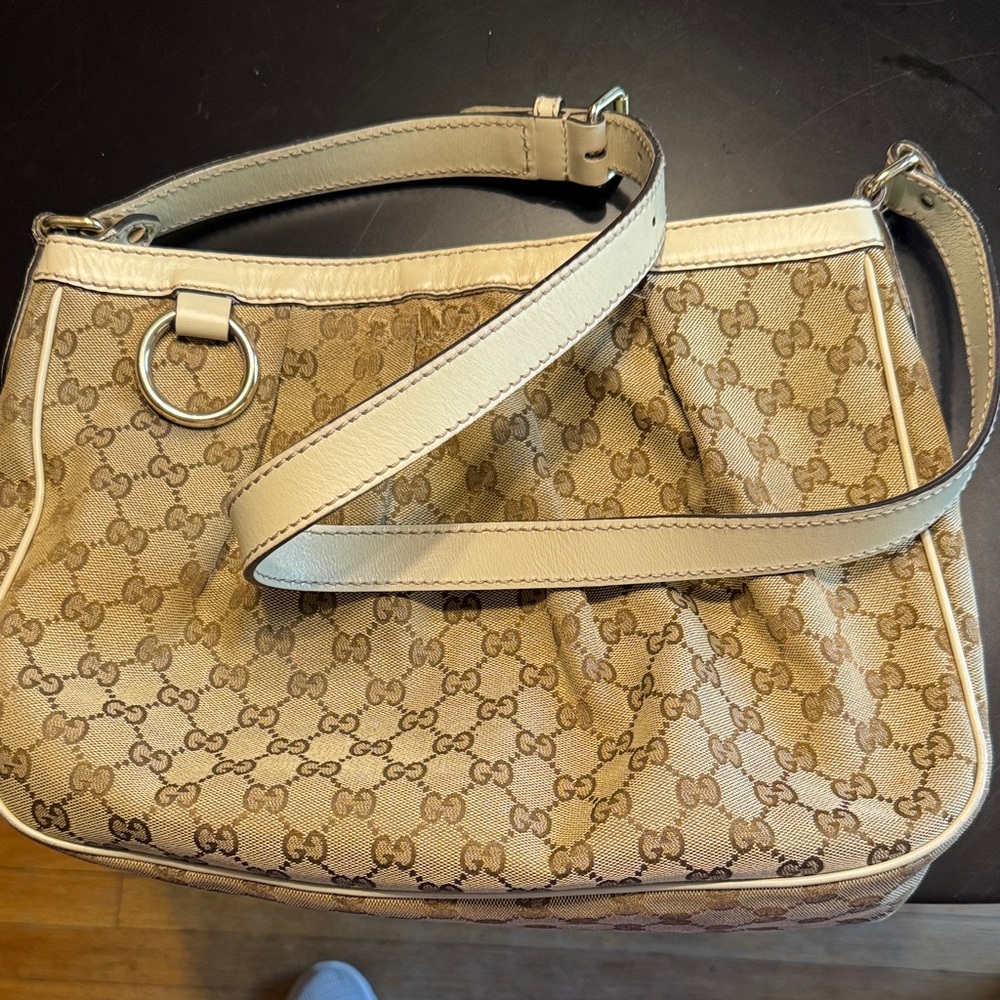 Gucci Suki GG Tan and Cream Shoulder Bag